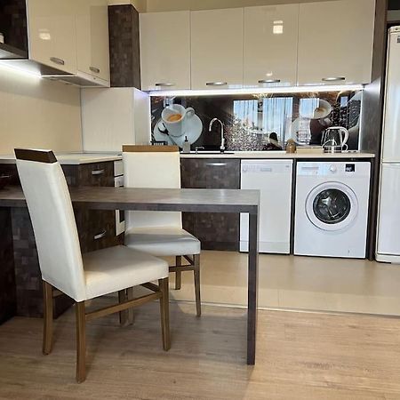 Cozy Apartment - Free Parking Plovdiv Extérieur photo