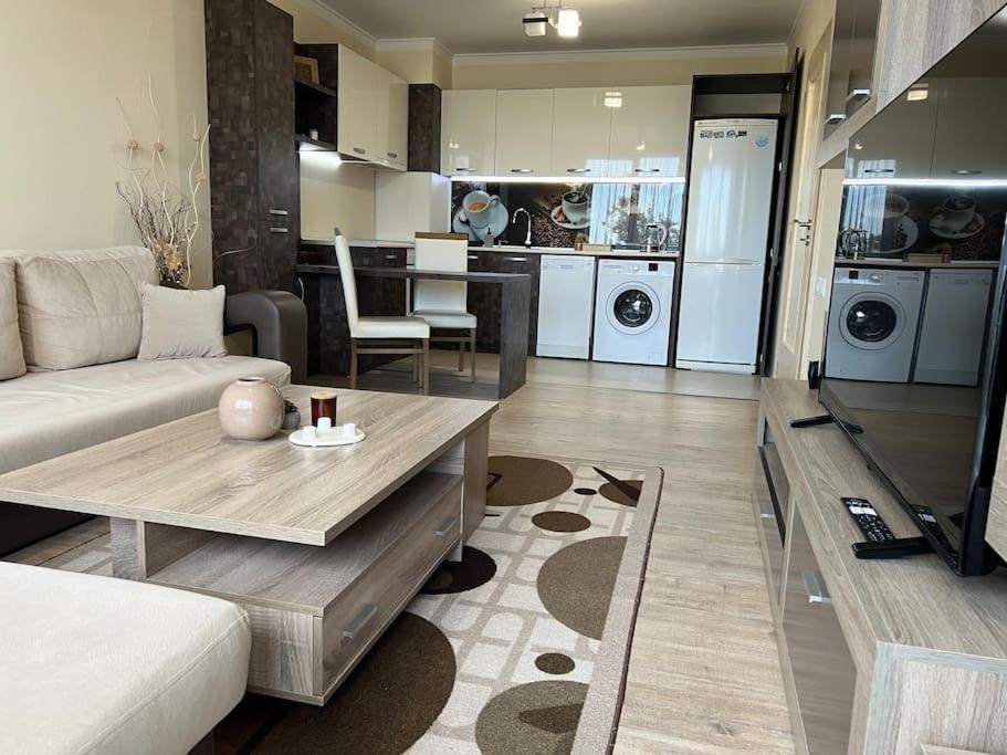 Cozy Apartment - Free Parking Plovdiv Extérieur photo